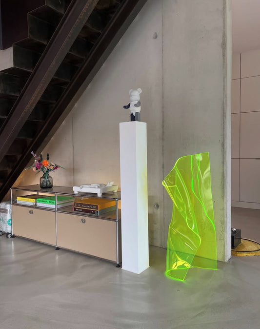 Michele Caspers "FLUORESCENT LIGHT I" 96x42x35 cm